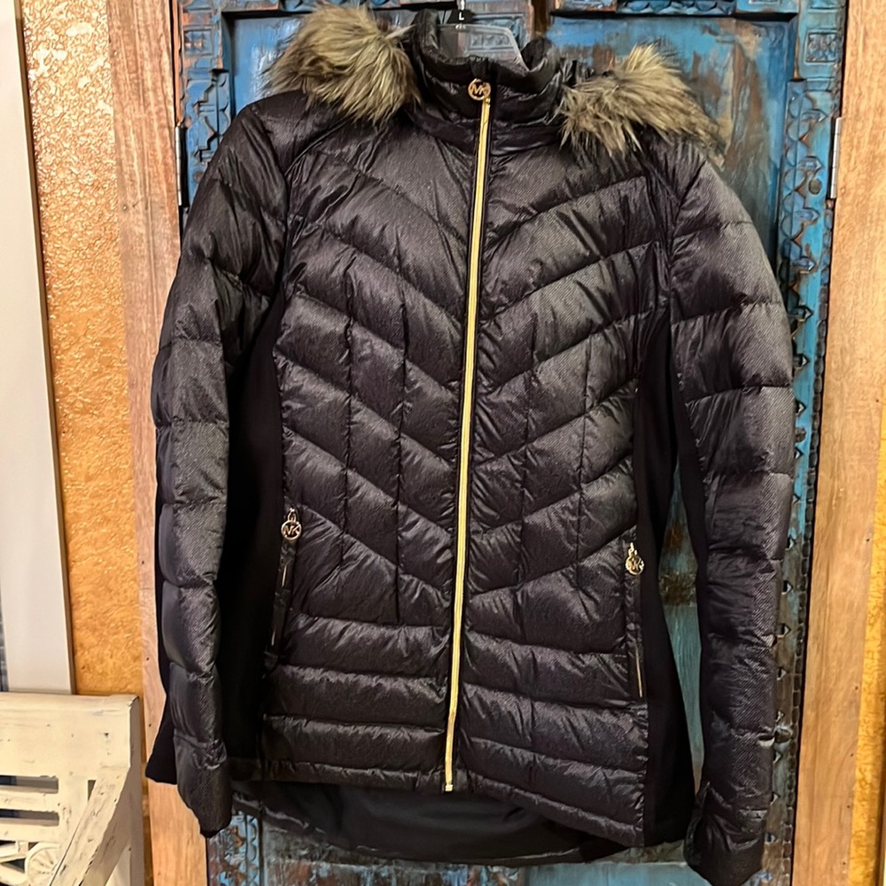 Michael Kors XL ladies coat. Great condition.